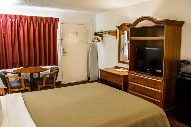 Econo Lodge Selma Exteriör bild